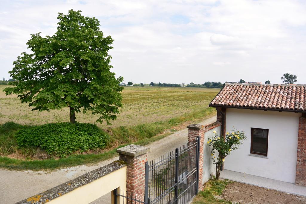 Agriturismo Cascina Mora Pavia Exterior foto